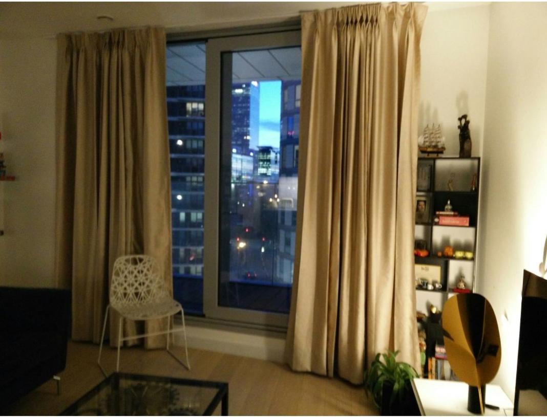 Private Room In Luxury Canary Wharf Apartment London Exterior photo