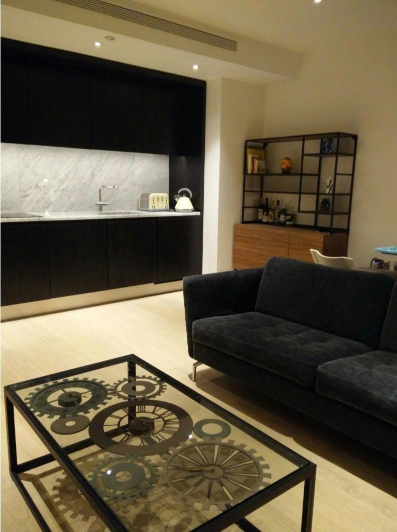 Private Room In Luxury Canary Wharf Apartment London Exterior photo
